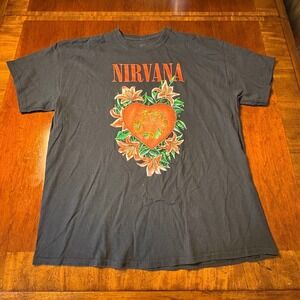 Nirvana Heart Floral Graphic Band Tee Black Rock Shirt XL